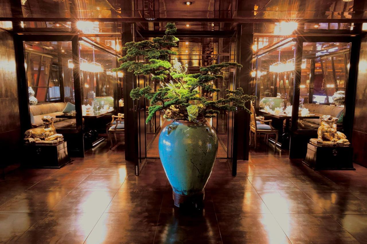 Palais De Chine Hotel Taipei Eksteriør billede The interior of the restaurant