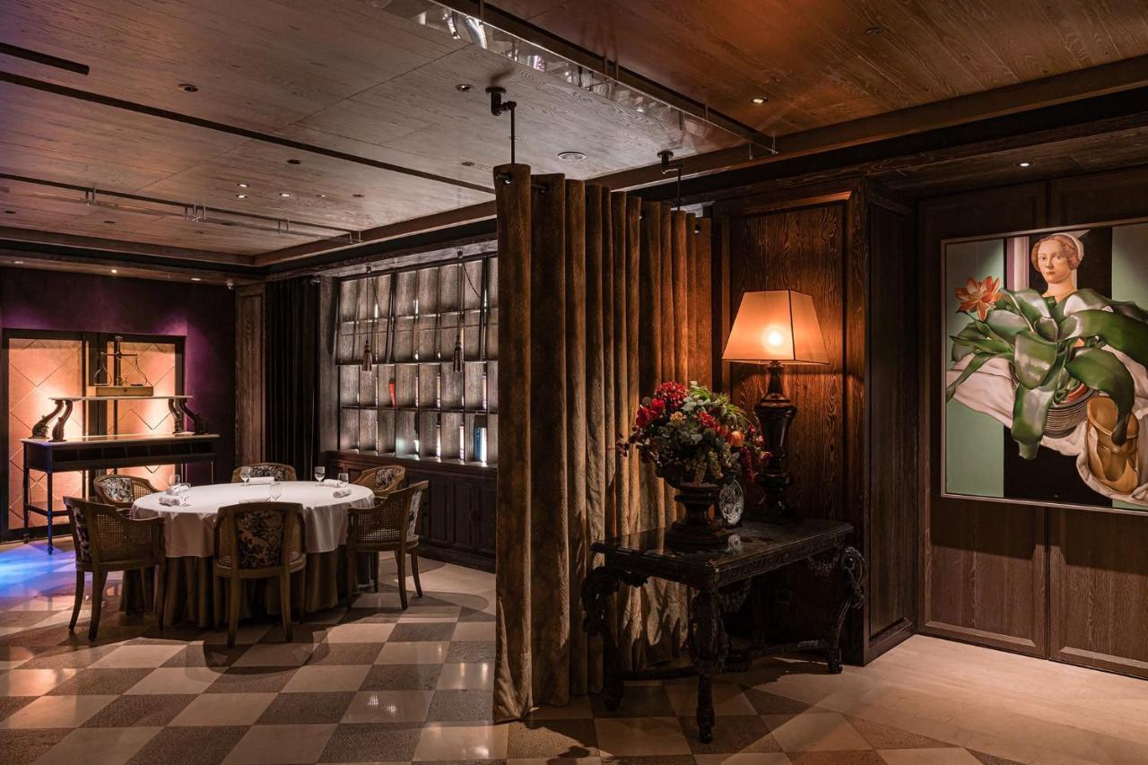 Palais De Chine Hotel Taipei Eksteriør billede Interior of the restaurant