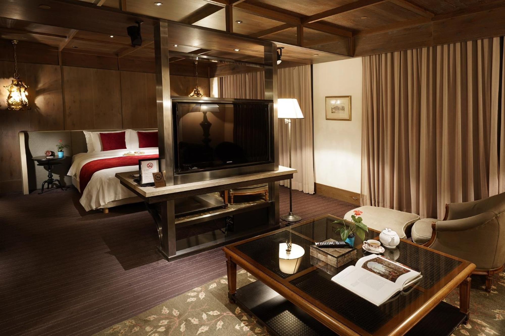 Palais De Chine Hotel Taipei Eksteriør billede A suite at The Oberoi, Mumbai
