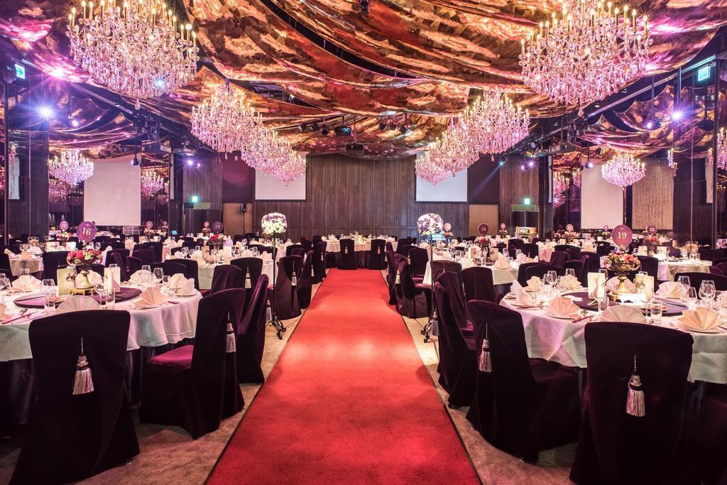 Palais De Chine Hotel Taipei Eksteriør billede The ballroom of the hotel